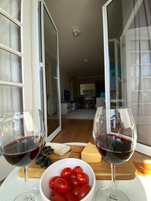 Apartamento Encantador A 800m Da Praca Do Capivari