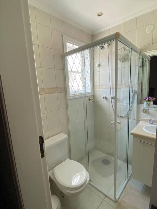 Apartamento Encantador A 800m Da Praca Do Capivari